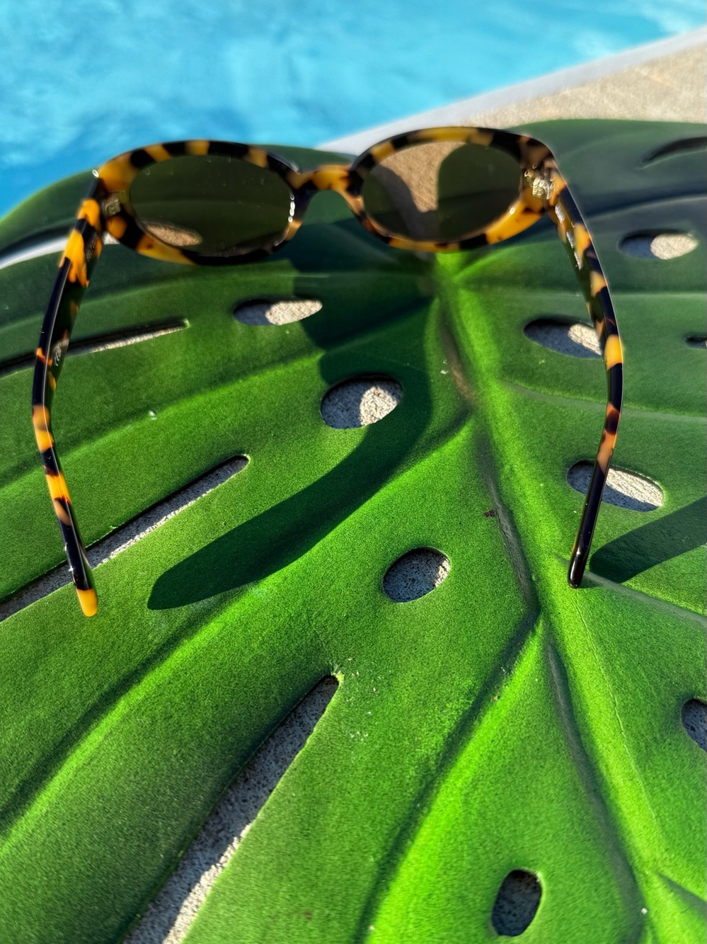 New Quay Feel cute Tortoiseshell Oval Sunglasses - Brown Lenses - Picture 12 of 12